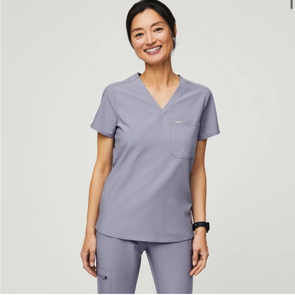 Scrub top